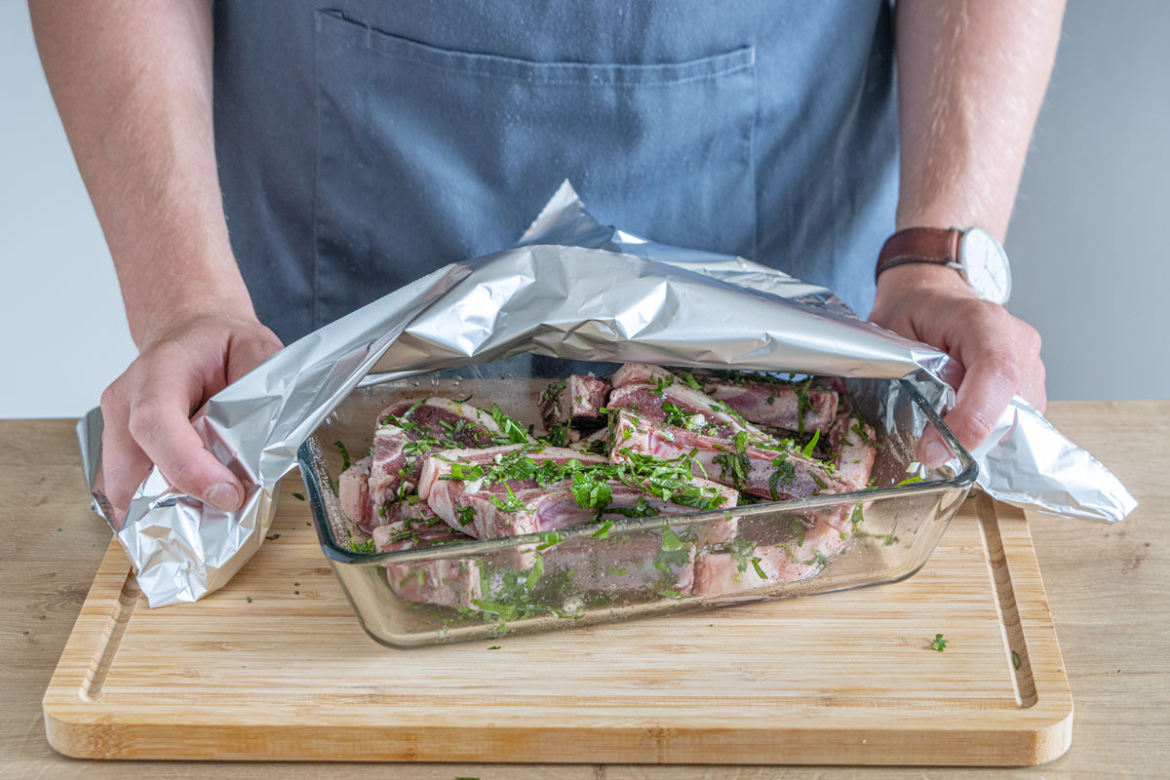 Lammkoteletts mit Kräuter Knoblauch Marinade gegrillt Rezept