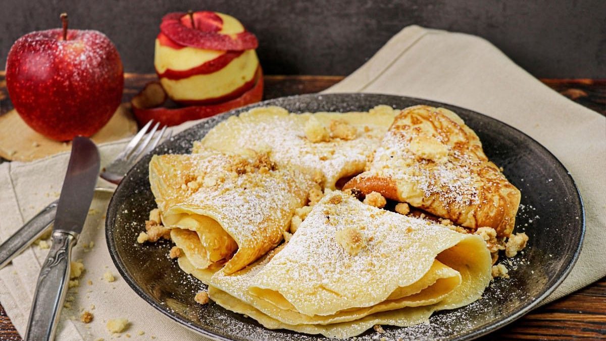 Einfache Apfelpfannkuchen in der Pfanne | Rezept - eat.de