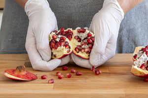 Granatapfel entkernen