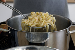 Spätzle kochen
