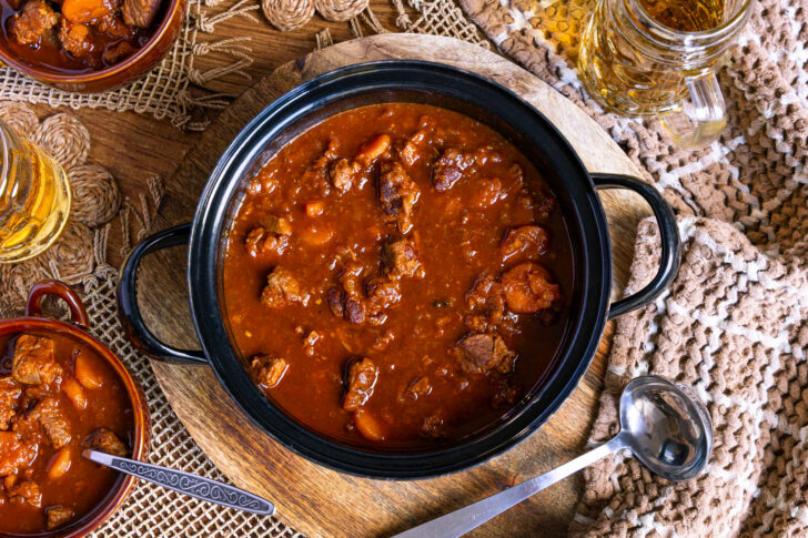 Biergulasch mit Schwarzbier