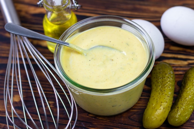 Schnelle Remoulade selber machen | Rezept Remouladensauce - eat.de