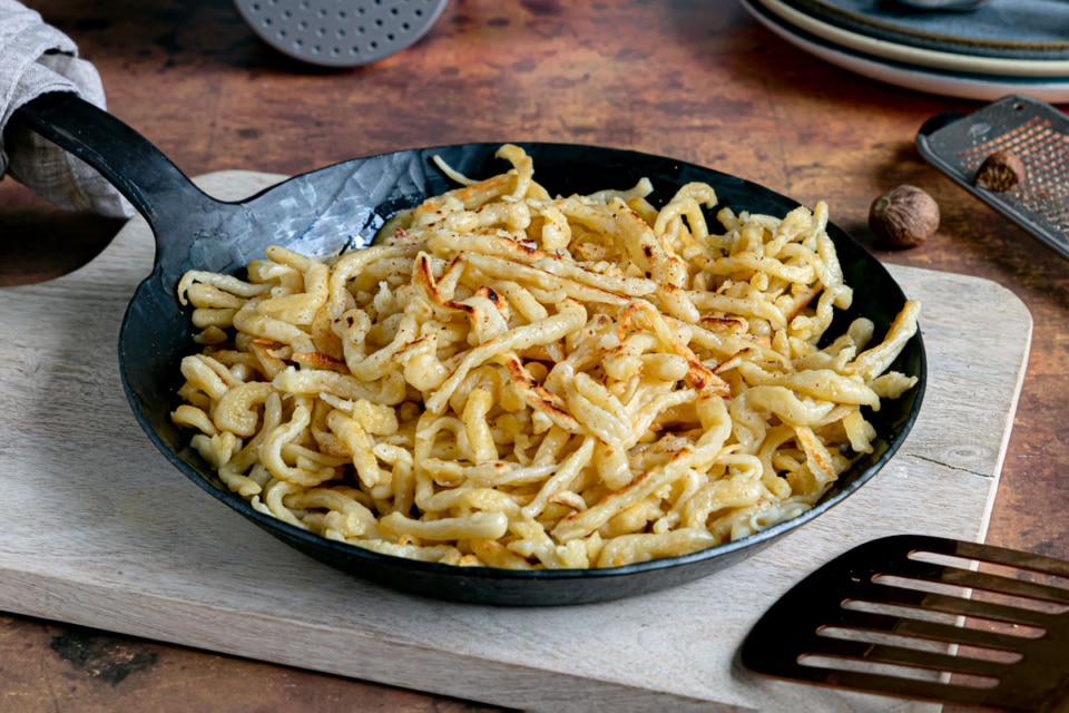 Käsespätzle aus der Pfanne