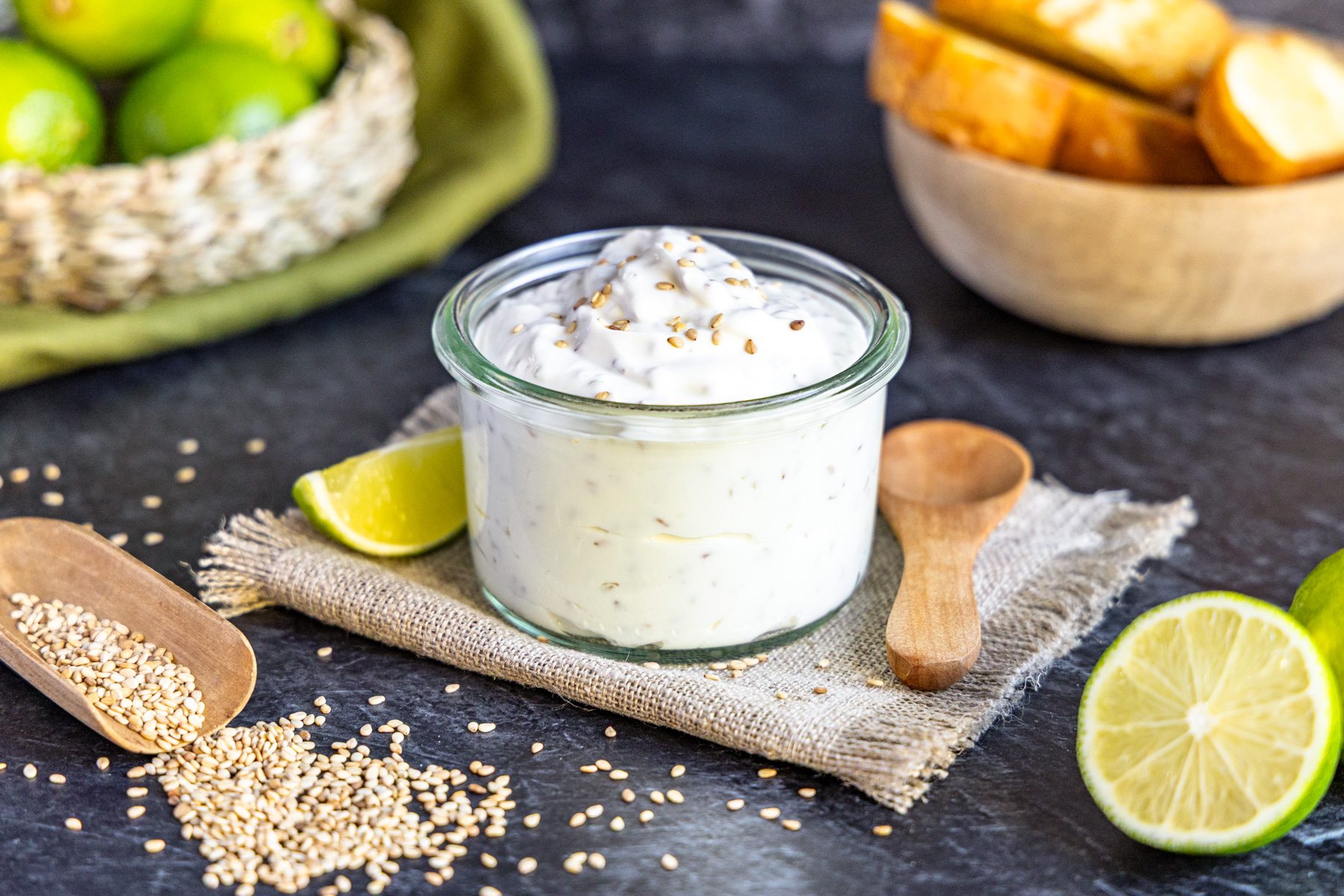 Fruchtiger Sesam-Limetten-Quark