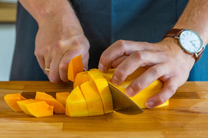 Butternutkürbis schneiden