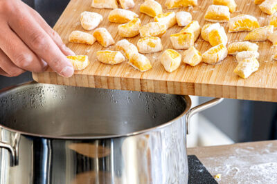 Kürbisgnocchi kochen