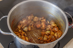 Kürbiscurry anschwitzen
