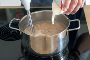 Sahne zur Suppe geben
