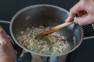 Schalotten anbraten