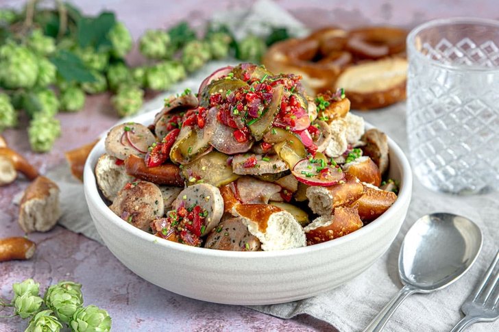 Weißwurstsalat