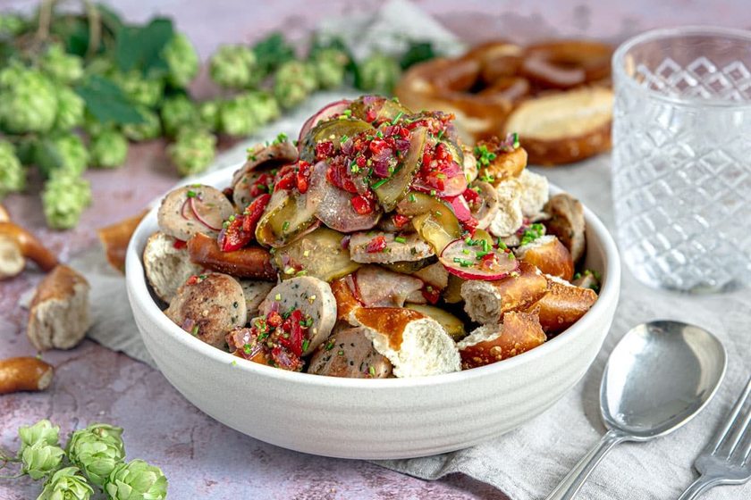 Weißwurstsalat