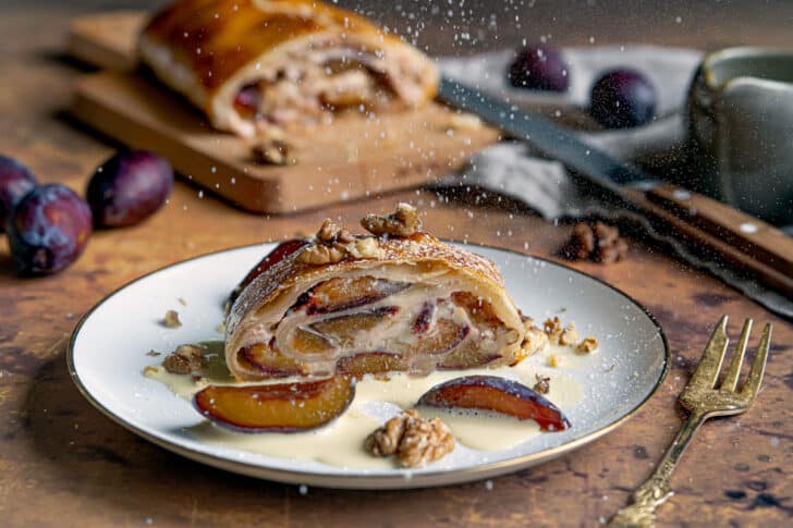 Zwetschgenstrudel