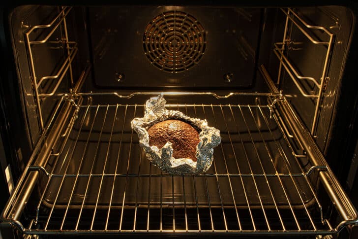 unreife Avocado im Ofen weich backen