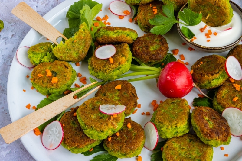 Vegane Erbsen-Bratlinge mit Kichererbsen | Rezept