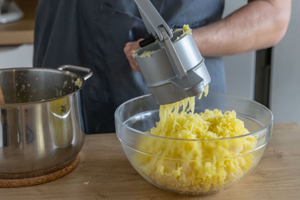 Kartoffelklöße halb und halb selber machen | Rezept - eat.de
