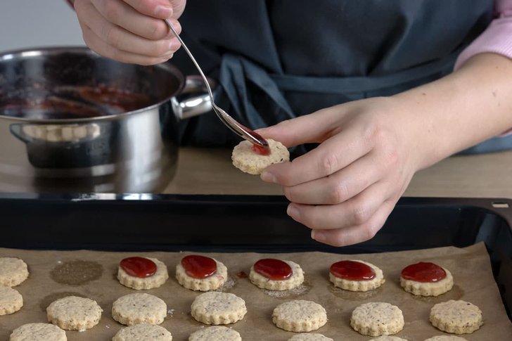 Plätzchen mit Gelee