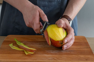 Mango schälen