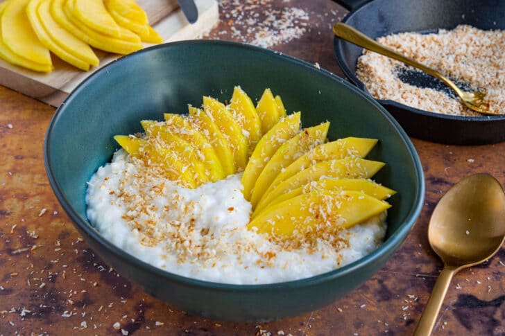 Kokos-Milchreis mit Mango
