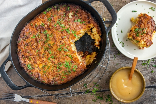 Rheinischer Döppekuchen mit Mettwurst | Rezept - eat.de