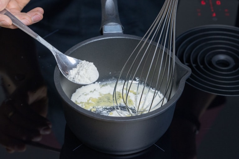 Soße andicken mit Mehl leicht gemacht Anleitung