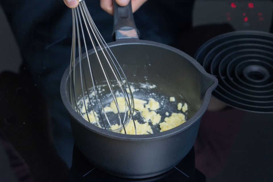 Soße andicken mit Mehl leicht gemacht Anleitung