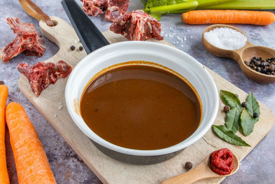 Dunkle Sauce selber machen