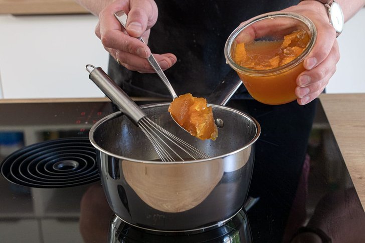 Marmelade zur Soße geben