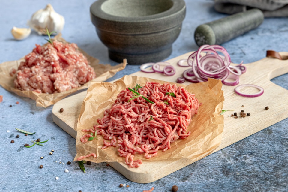Hackfleisch schnell und hygienisch auftauen Anleitung