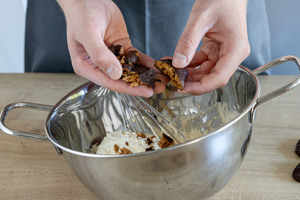 Lebkuchen zerbröseln