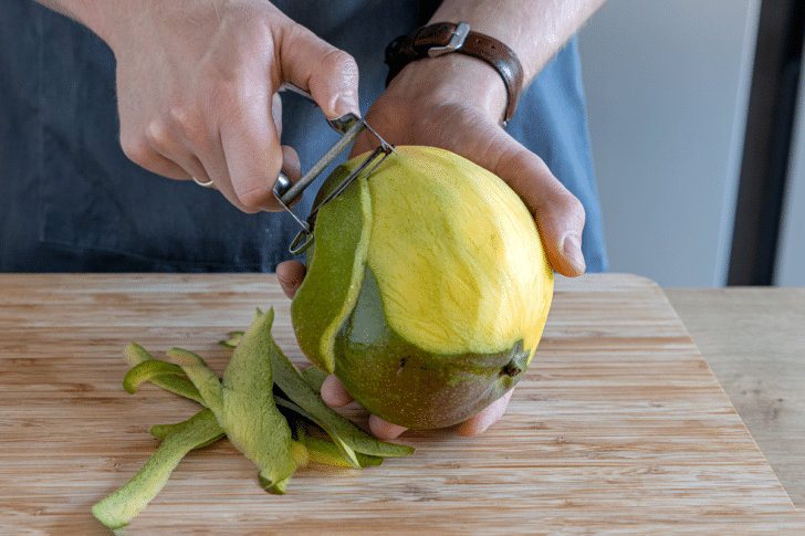 Mango schälen