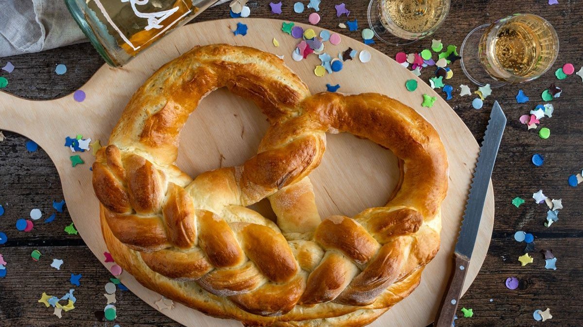 Neujahrsbrezel backen: Rezept wie vom Bäcker
