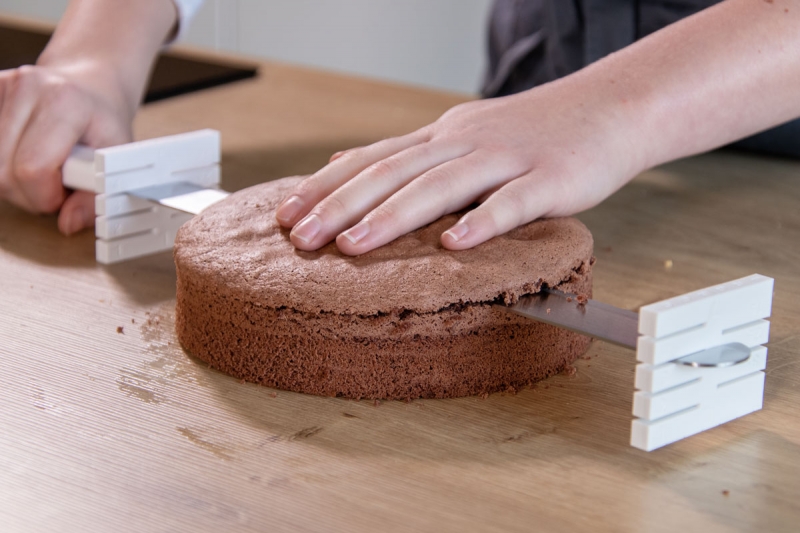 Biskuitboden dunkel | Rezept für Schokoladenbiskuit mit Kakao - eat.de