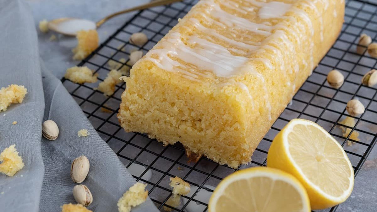 Saftiger Zitronenkuchen aus der Kastenform | Rezept