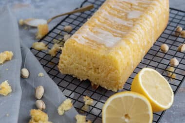 Saftiger Zitronenkuchen