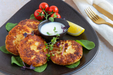 Low Carb Blumenkohlbratlinge mit Käse