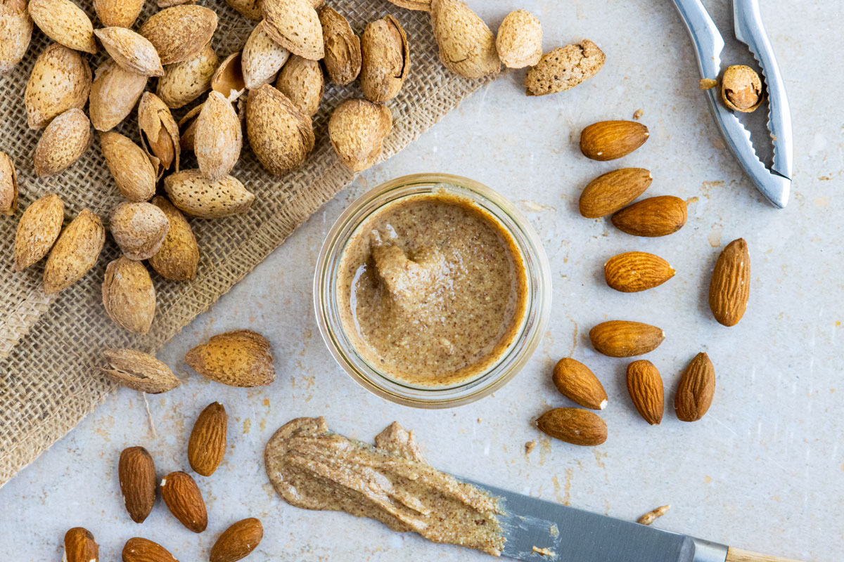 Braunes Mandelmus selber machen Rezept eat.de