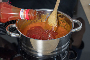 Ketchup zur DDR Tomatensoße geben