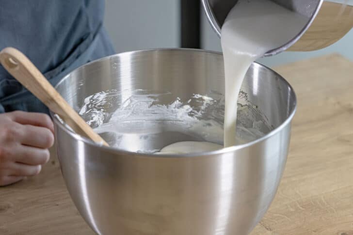 Gelatine hinzugeben