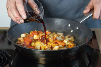 mit Rotwein ablöschen