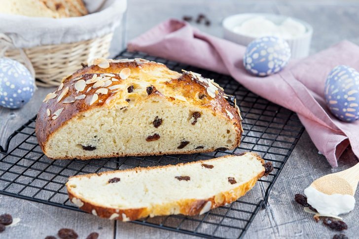 Osterbrot mit Quark