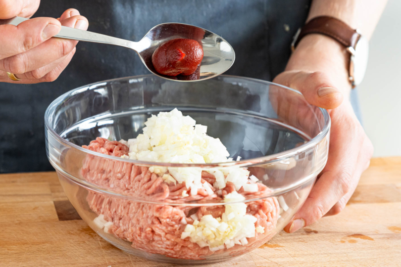 Hackfleisch würzen