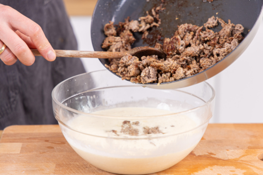 Cremiger Lauchauflauf mit Kartoffeln und Hackfleisch | Rezept