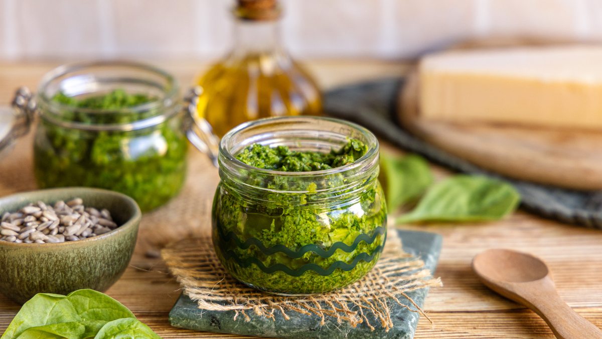 Spinatpesto selber machen: einfach & lecker | Rezept - eat.de