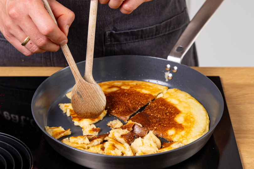 Veganen Kaiserschmarrn rupfen