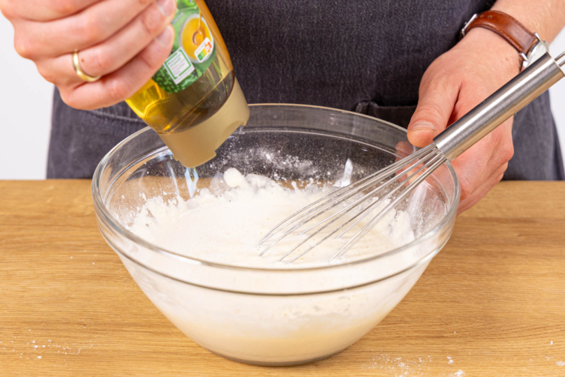 Teig mit Agavendicksaft süßen