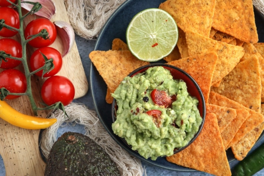 Guacamole mit Nachos