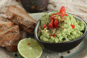 Guacamole garniert