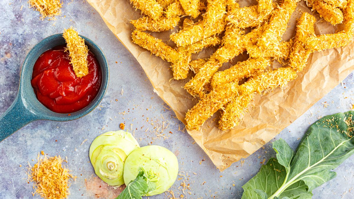 Kohlrabipommes knusprig bekommen im Backofen | Rezept - eat.de
