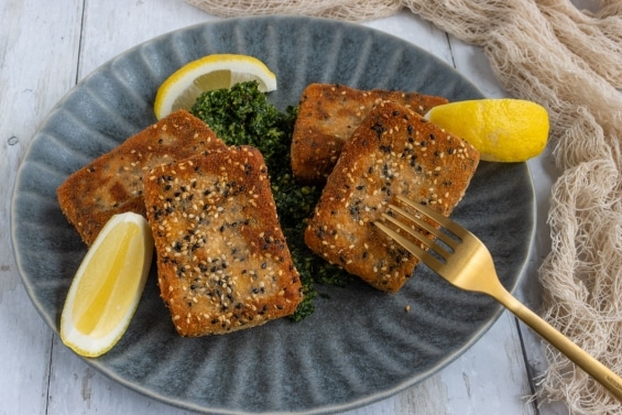 Schafskäse panieren: Feta mit perfekter Kruste | Rezept - eat.de