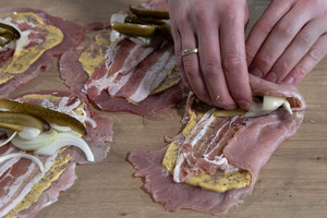 Rouladen einrollen